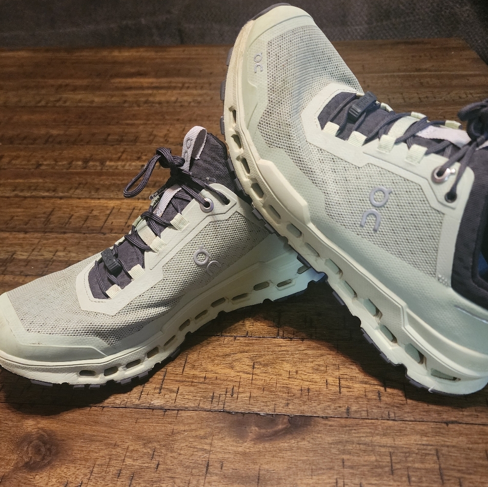 Women's On Clouds